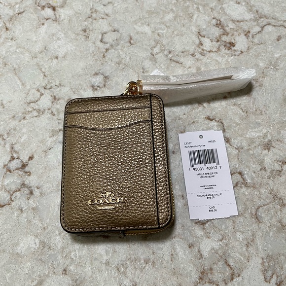 Coach Accessories - Coach Zip Card Case